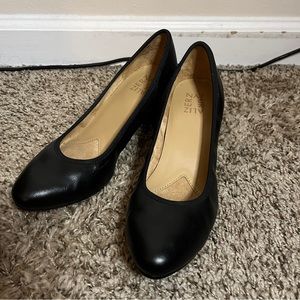 Naturalizer Naomi Heels Black Faux Leather Women's Size 8